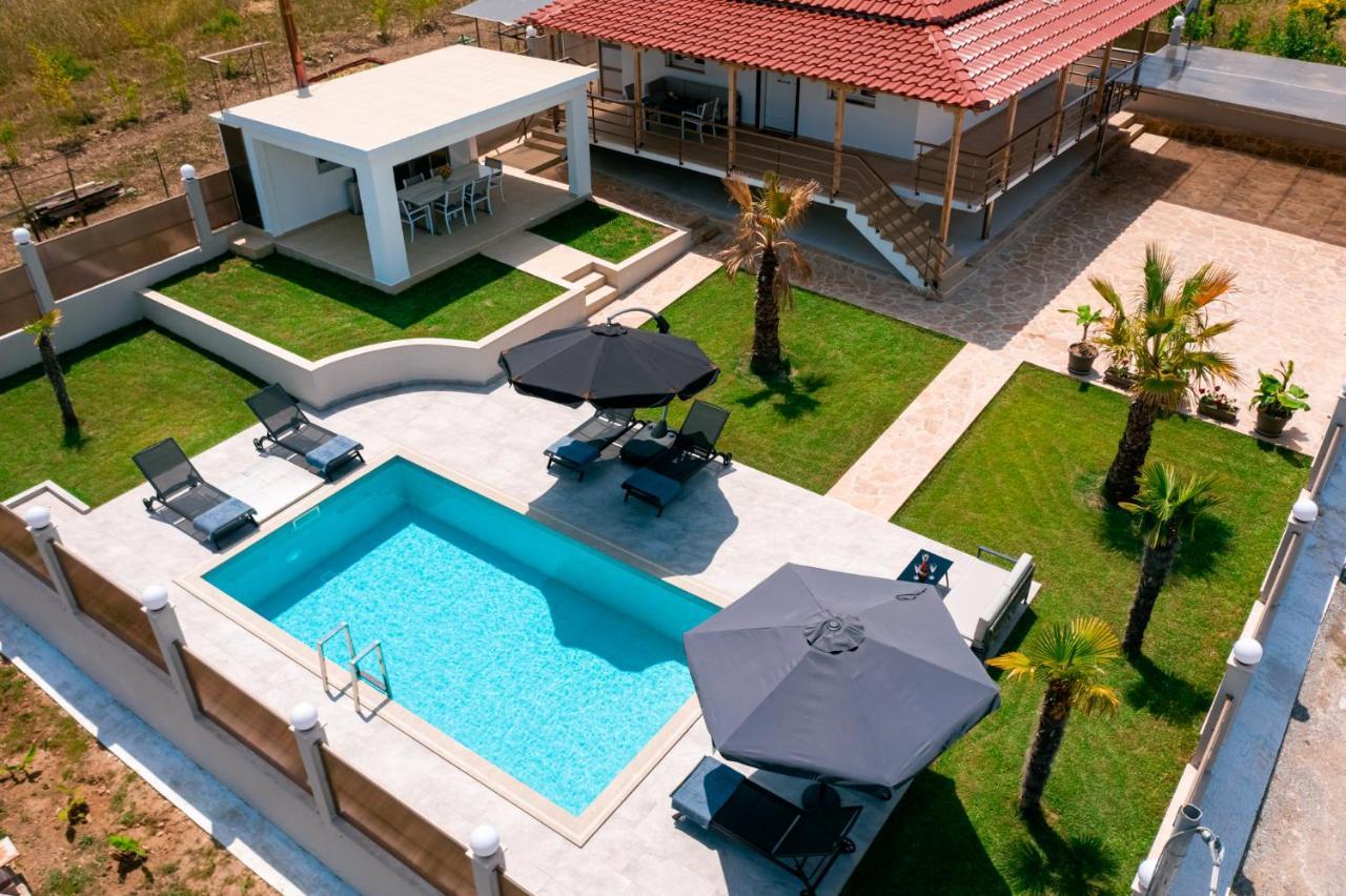 Villa Liana , Private Villa With Pool And Garden Vergia Exterior photo