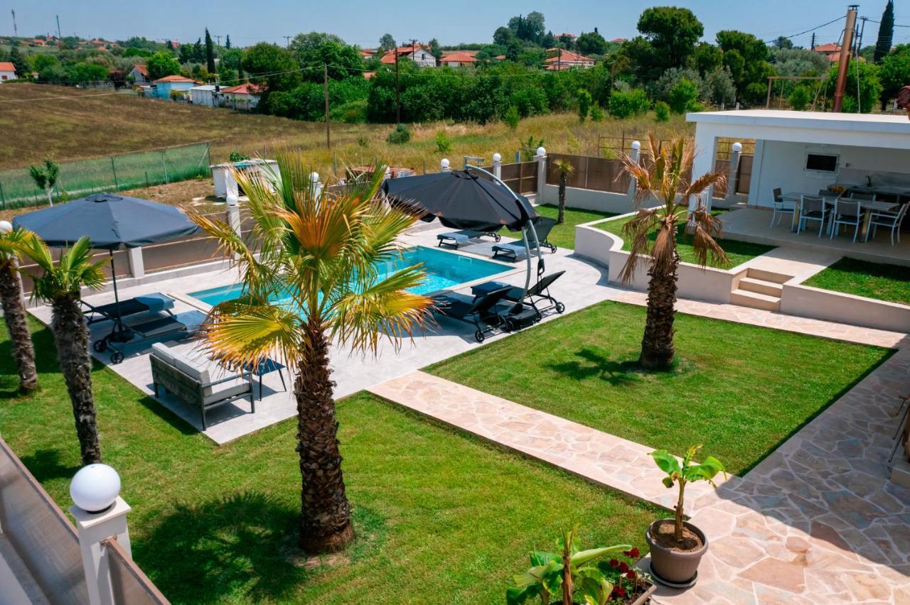 Villa Liana , Private Villa With Pool And Garden Vergia Exterior photo