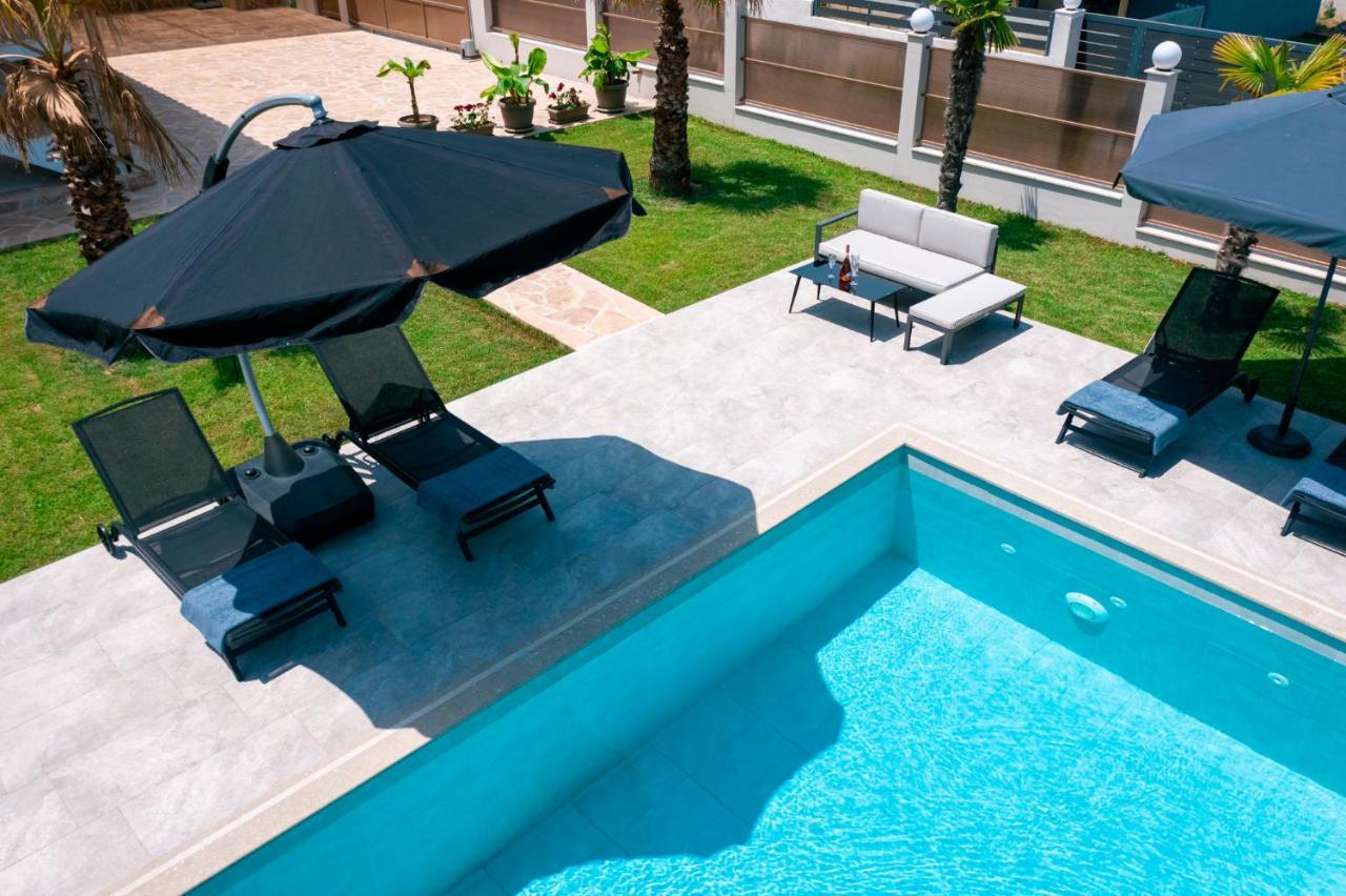 Villa Liana , Private Villa With Pool And Garden Vergia Exterior photo