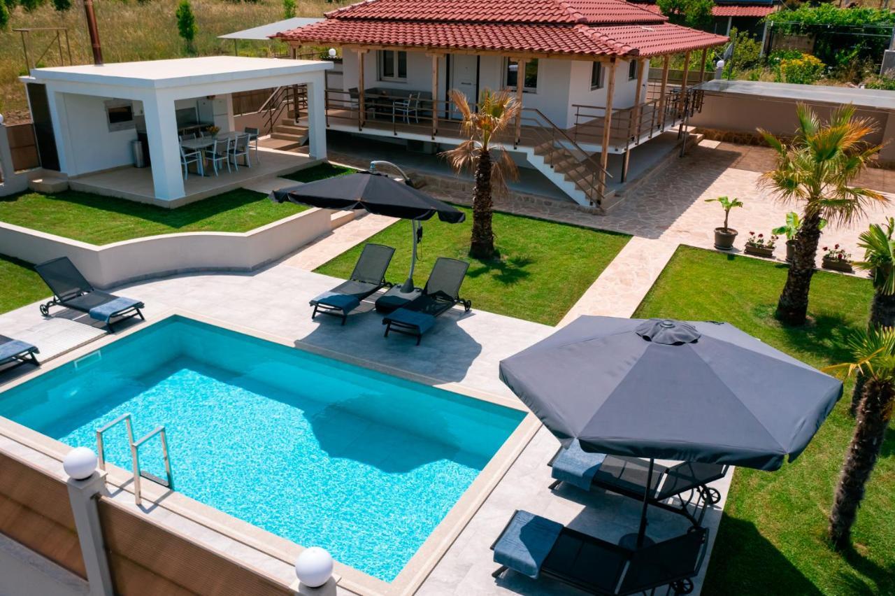 Villa Liana , Private Villa With Pool And Garden Vergia Exterior photo